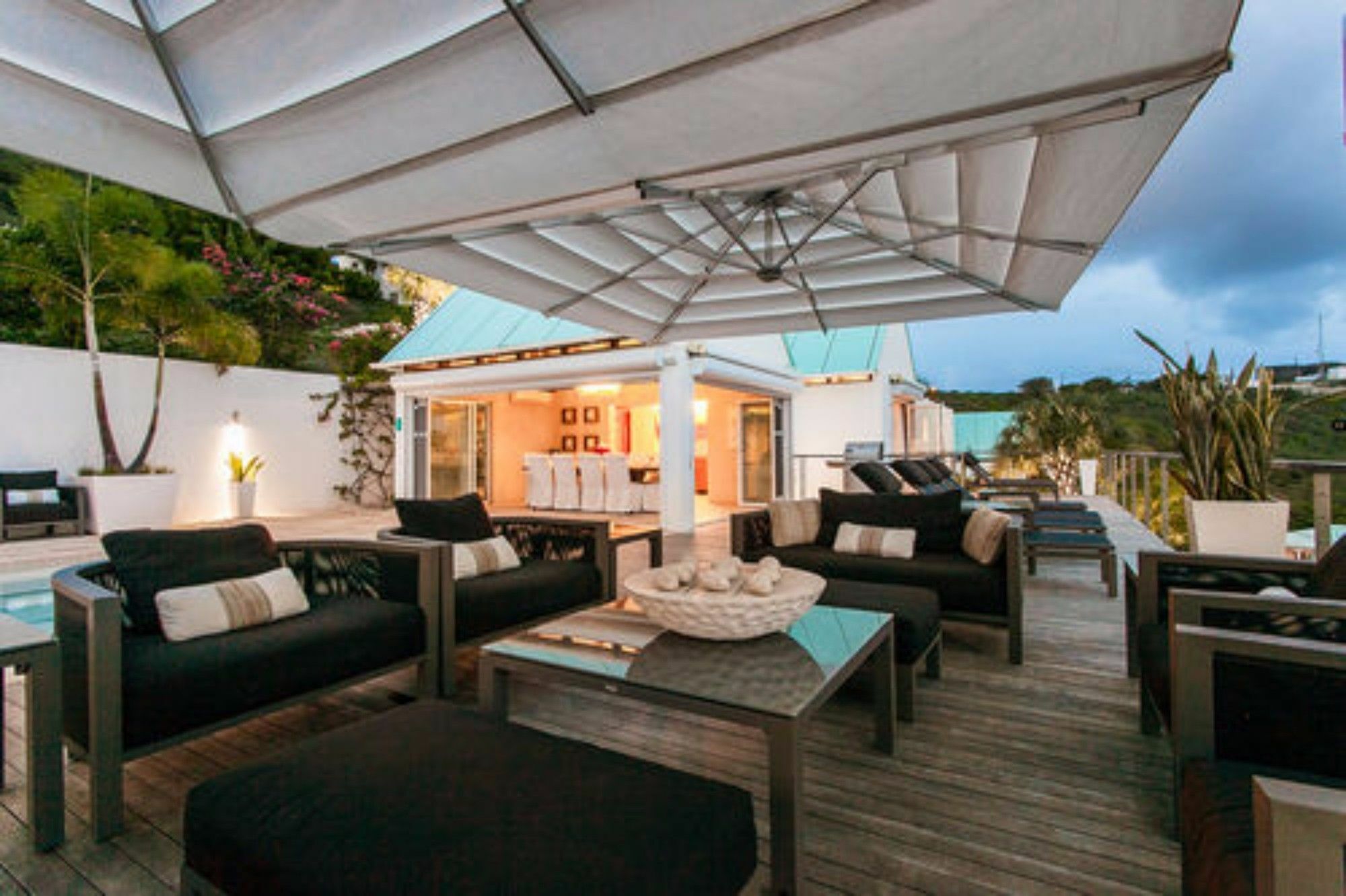 Ceblue Villas The Valley 外观 照片